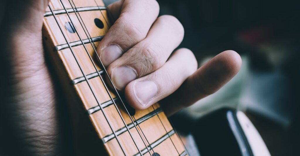 壊れた楽器でも売れる可能性について初心者が理解を深める様子