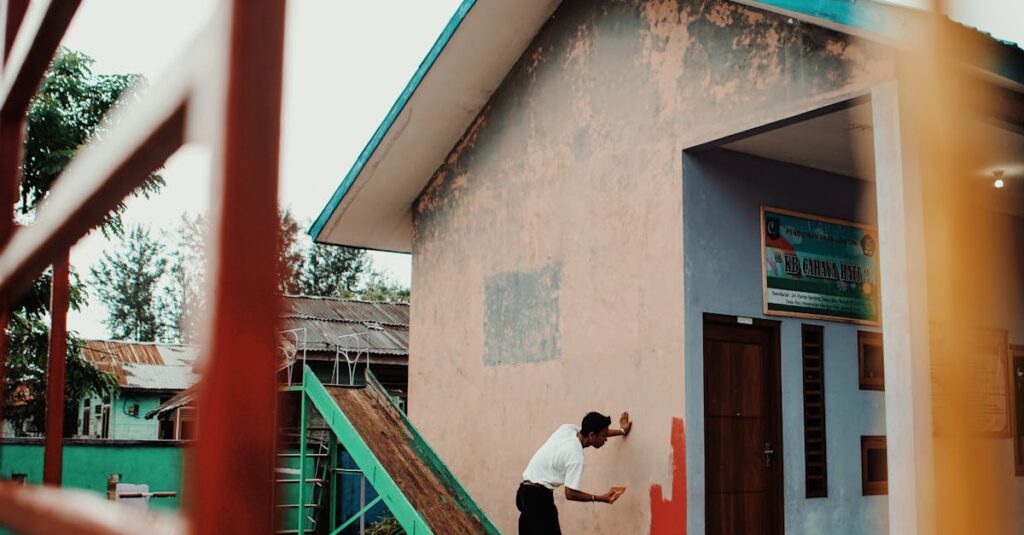 外壁塗装の見積もりで失敗しやすい人の特徴を解説するイメージ。1社見積もりや即決の危険性を説明する図。