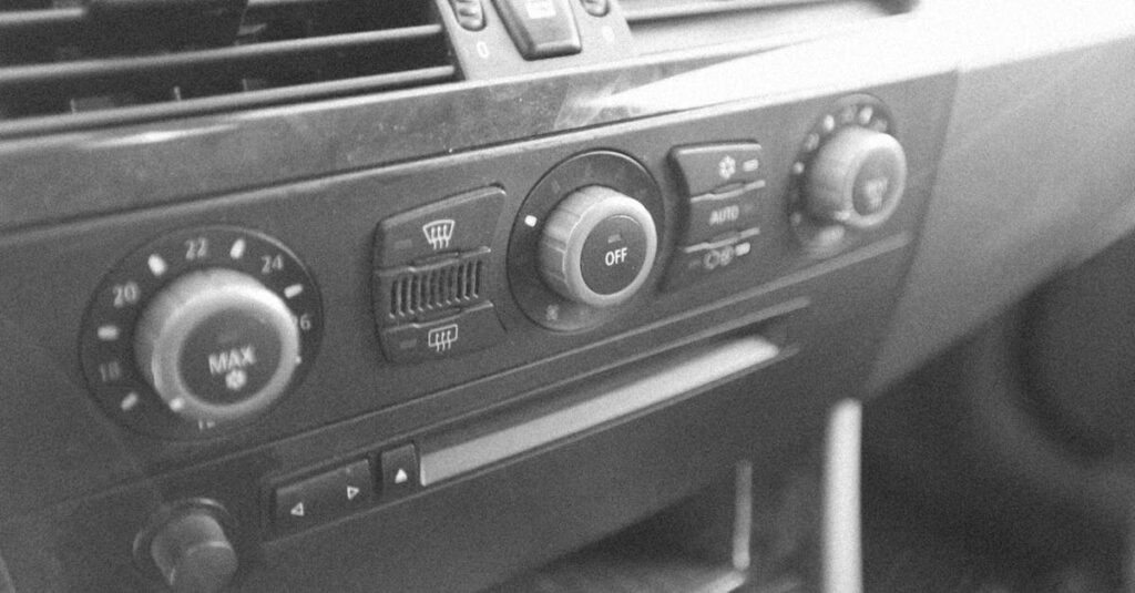 Switch本体と一緒に揃えておきたい付属品一覧。査定アップに繋がる完品構成のイメージ。