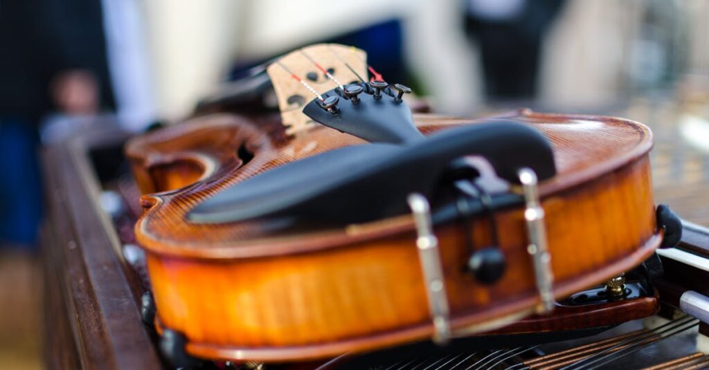 楽器買取に関するよくある質問をまとめた図表や吹き出しイラスト。