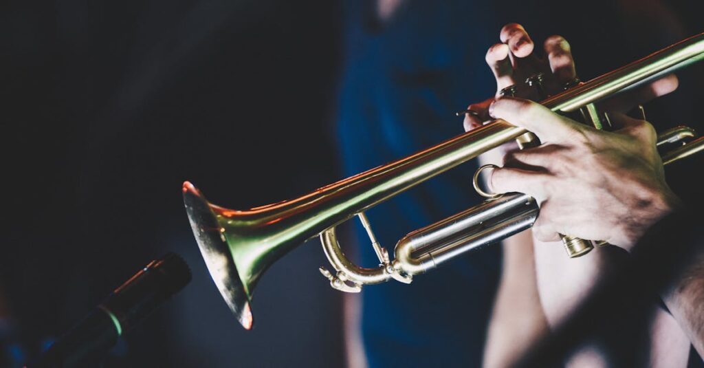 トランペット買取の成功談と失敗談を比較するイメージイラスト