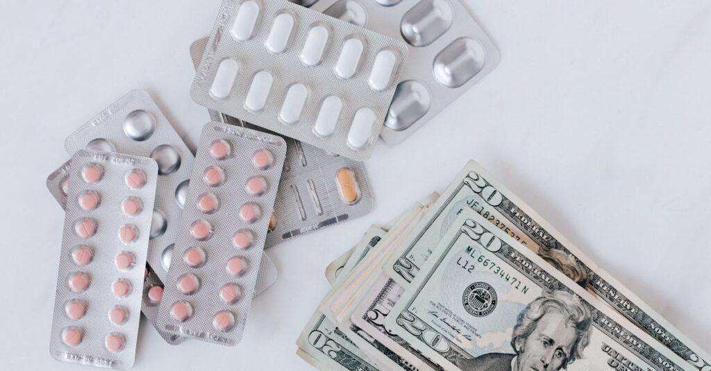 害獣ごとの駆除費用相場を表で比較したイメージ。ネズミ、ハクビシン、コウモリ、アライグマなどの料金の違いが視覚化されている。