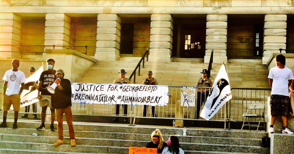 格安SIM乗り換えのステップを図解で説明するシンプルなフローチャート