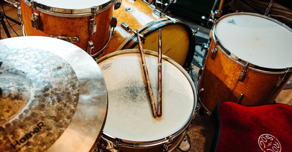 信頼できるドラム買取業者の選び方やチェックポイントを解説する図解風イメージ