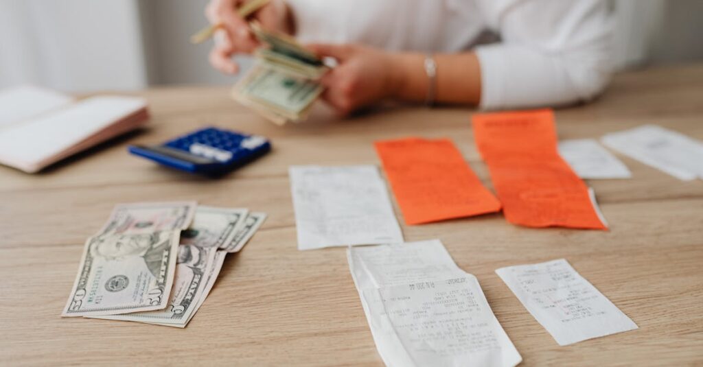 無料査定に潜む隠れた費用リスクのイメージ画像