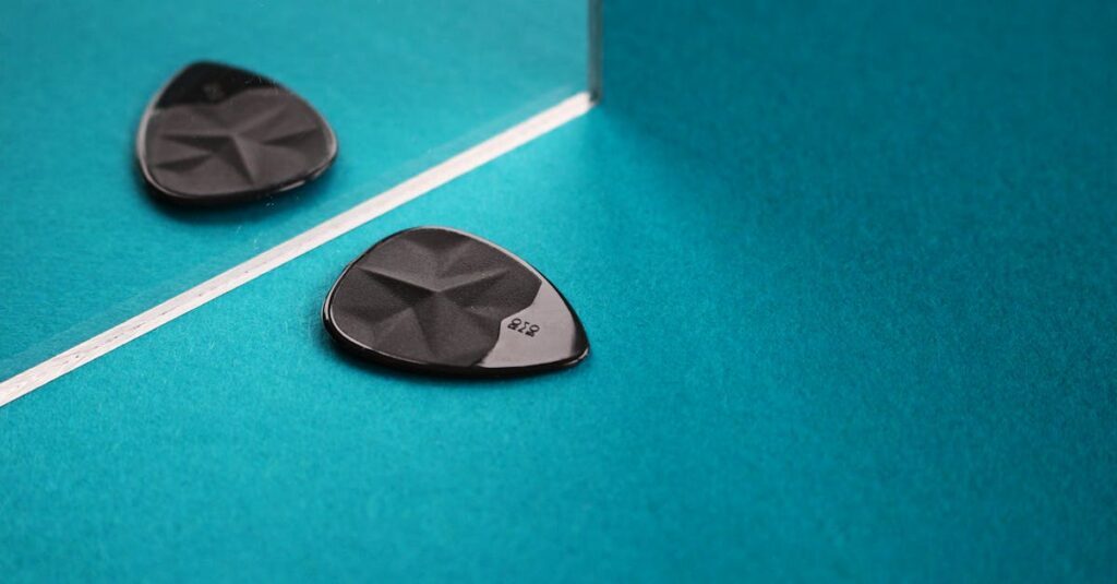 有名な楽器ブランドのロゴが並ぶ。Fender、Gibson、Yamaha、Selmerなどのブランド一覧イメージ