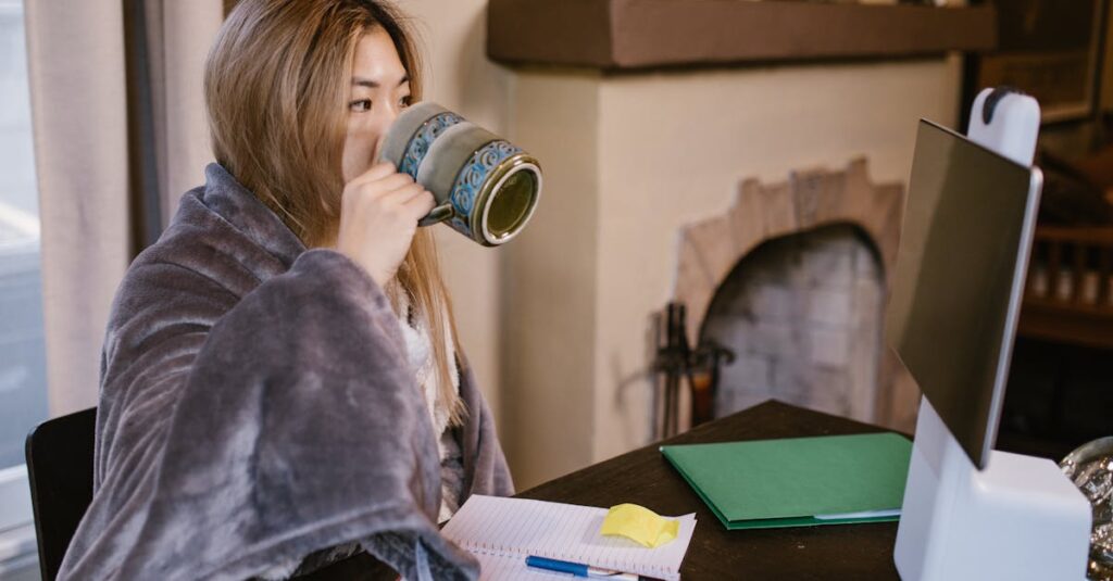 オンライン英会話と通学型英会話の違いを項目別に比較した図表のイメージ