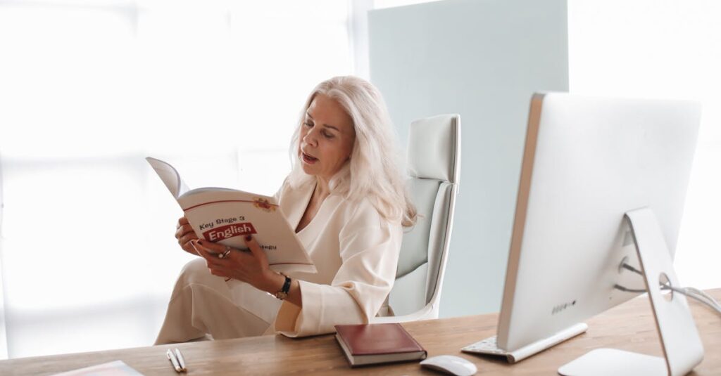 多彩な教材やカリキュラムが紹介される英会話教室の体験レッスン