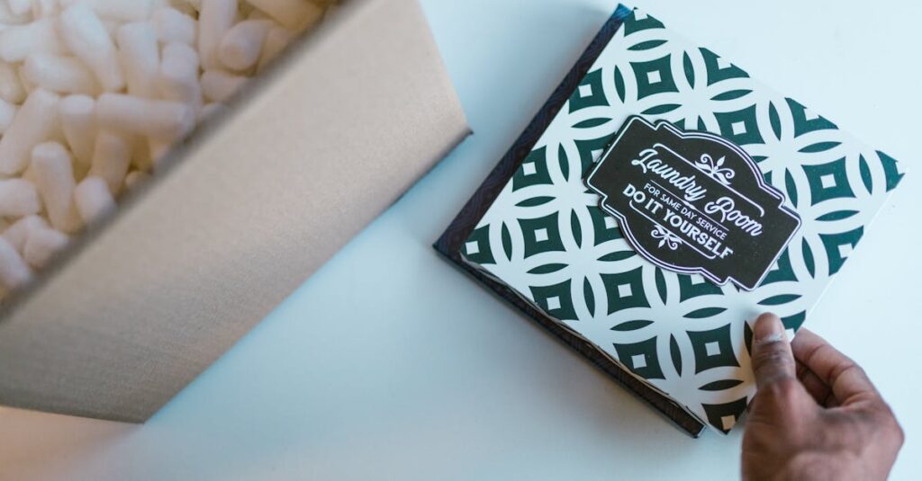 即日対応をうたうサービスの裏側に注意を促すイメージ写真