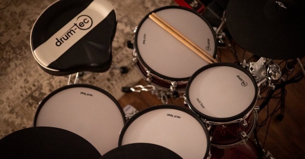 ドラムの状態別に売れるかどうかを解説する図解。壊れていても売れるケースやヴィンテージ価値を説明するイメージ画像