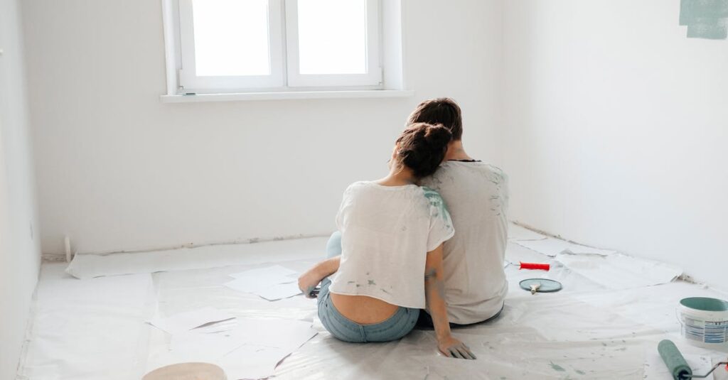 戸建て住宅における外壁塗装の費用相場とその要因を視覚的に示す図