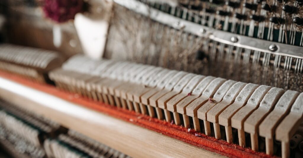 中古ピアノ市場の需要拡大とリユース意識の高まりを示すイメージ画像