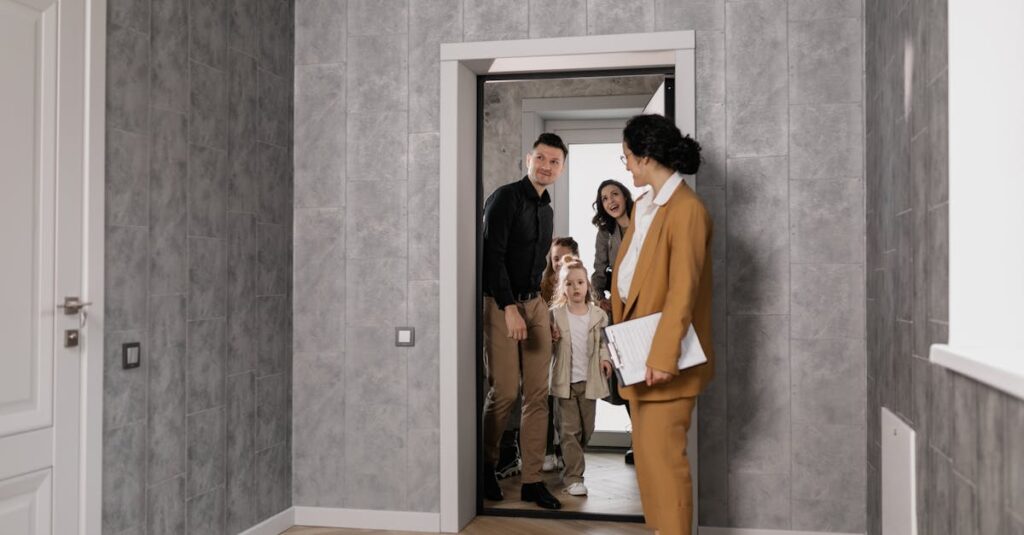 初心者が全国対応で信頼できる楽器買取業者を選んで安心している様子