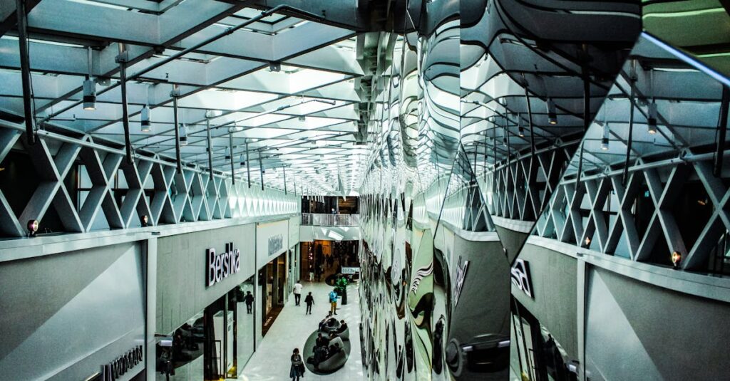 airCloset Mallの仕組みと商品カテゴリを説明する図解イメージ