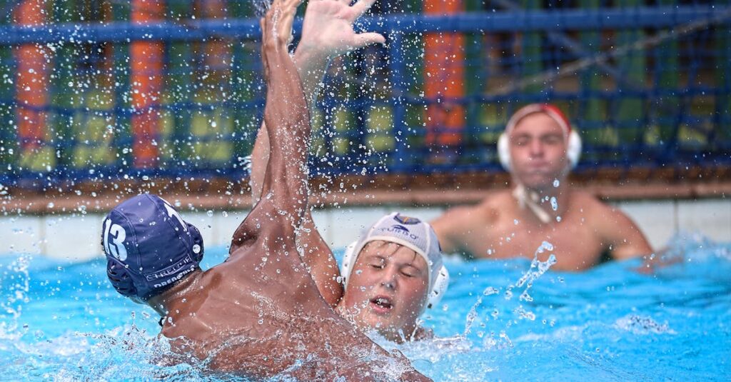 講座を怪しいと決めつけずに無料体験で自分で判断する人