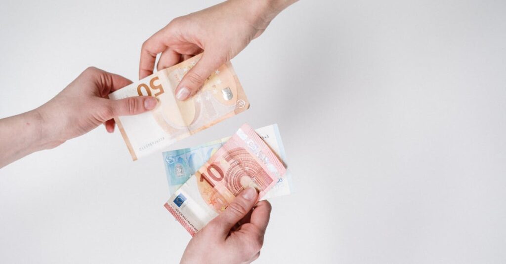 お金に対するマインドが前向きに変わったことを示すビジュアル