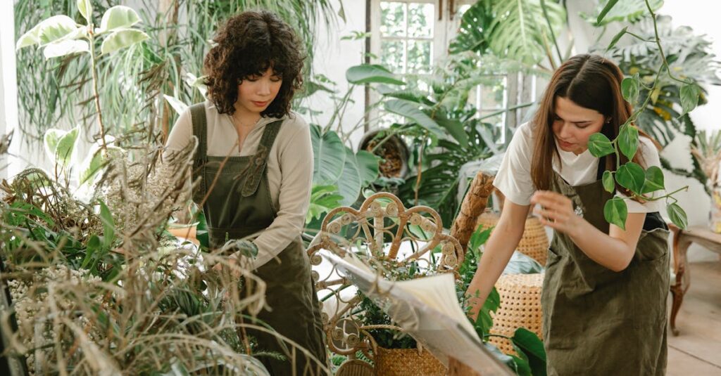 介護資格取得後に正社員やパート、副業など多様な働き方を選ぶ様子