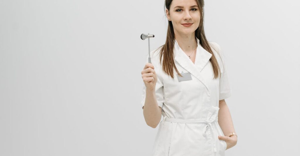 介護職として資格を積み上げてケアマネージャーなどの上位職を目指すキャリアの道