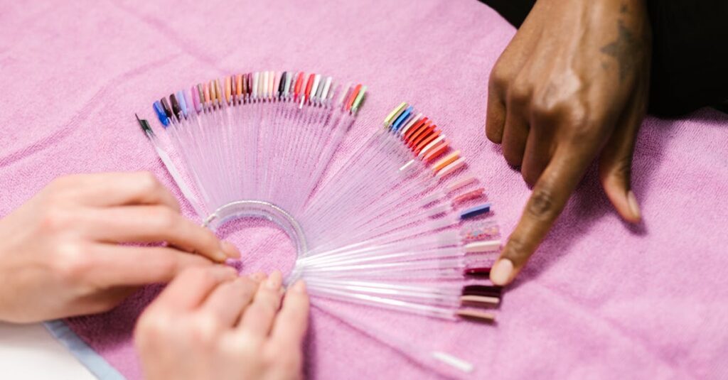 自分に合った介護資格講座を選ぶためのポイントを示すチェックリスト風のイメージ