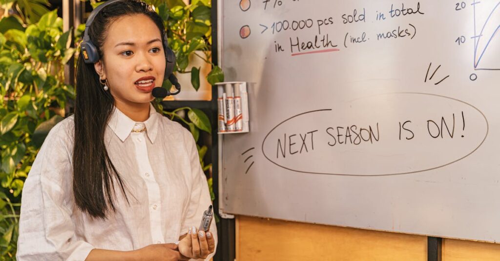 ファイナンシャルアカデミー講座を賢く活用する方法を解説するシーン