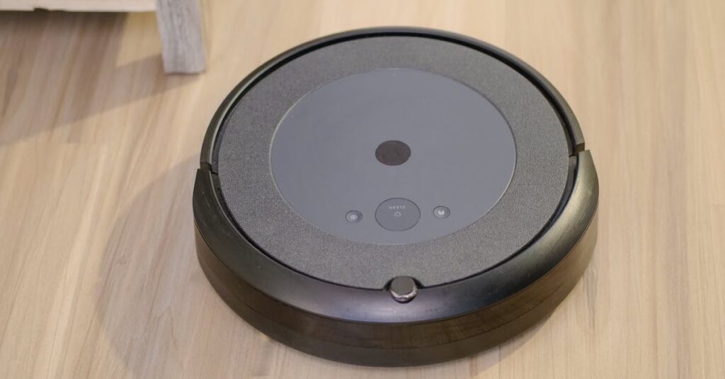 ナーワルと他社ロボット掃除機の水拭き機能を比較するイメージ画像