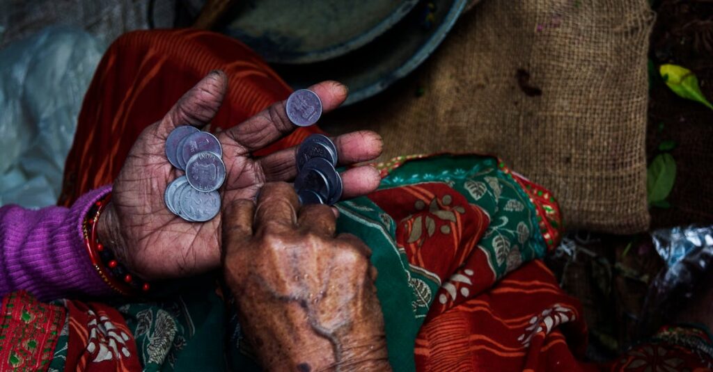 年代別に講座の受講目的や得られるメリットが異なることを示す図