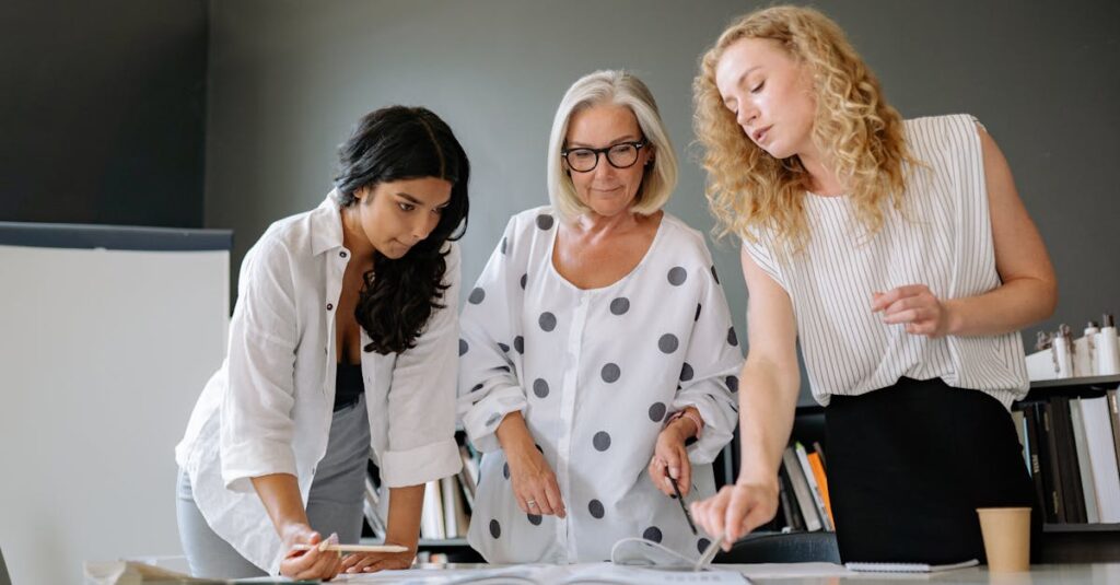 dinomoは複数キャリアを同時に支援する革新的なキャリア支援サービスで、転職・副業・スキルアップを一括で学べるのが特徴です。