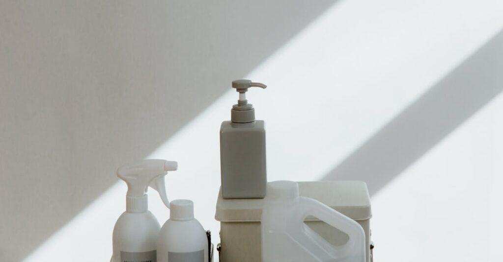 おそうじ革命で使用される安全で環境にやさしい洗剤のイメージ