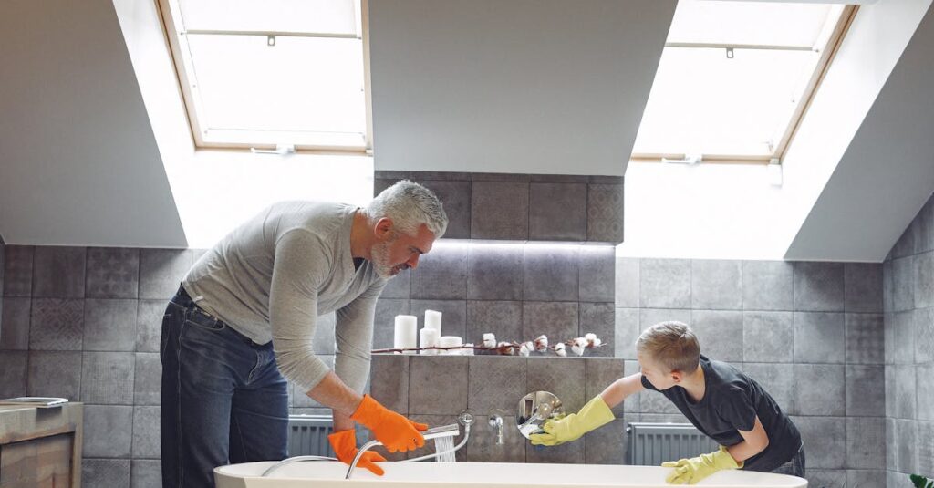 自力では落とせない頑固な汚れに対応するプロのハウスクリーニング作業の様子