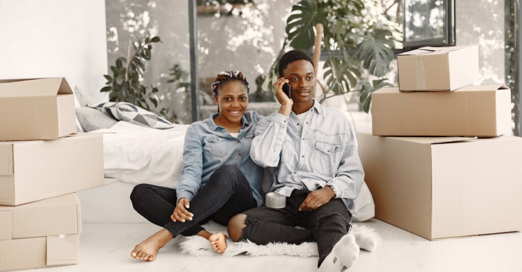 引っ越し前や大掃除のタイミングでハウスクリーニングを依頼している様子