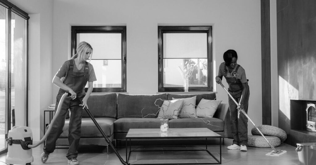 ハウスクリーニングのプロが掃除する前と後の劇的な変化を示すビフォーアフター画像