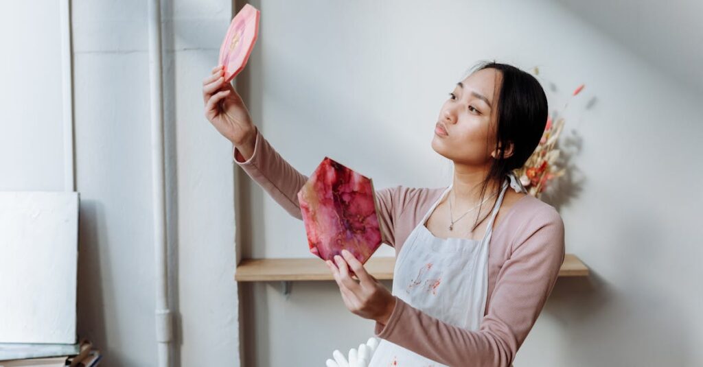 自分で掃除する場合とプロに頼んだ場合の違いを対比的に示す図解イメージ