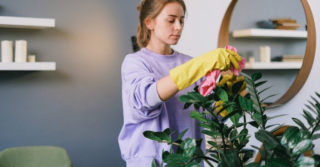 ユアマイスターで見積もりから予約、決済までスマホで完結する流れを示した図解